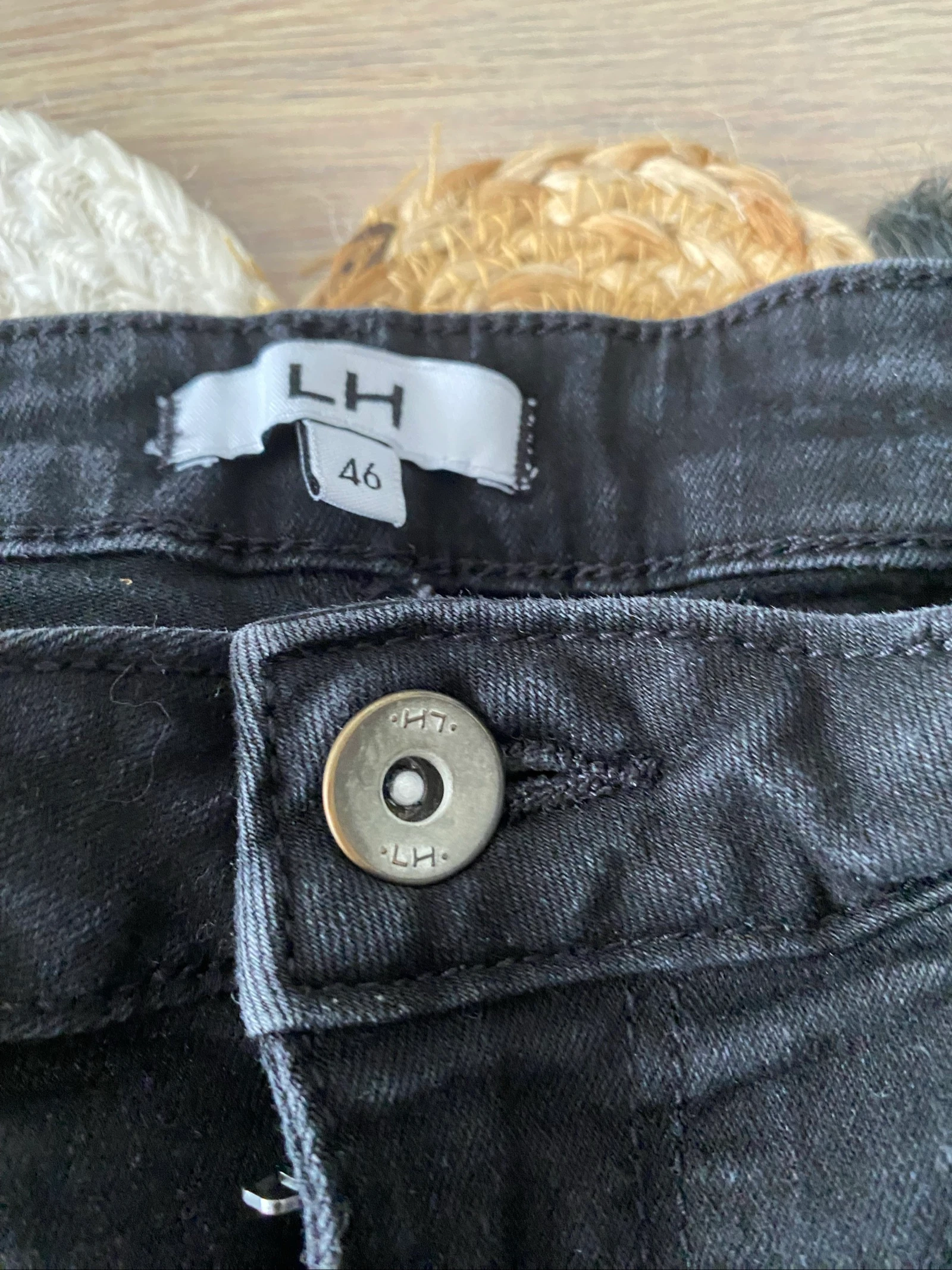 Pantalon noir taille 46 – photo 3